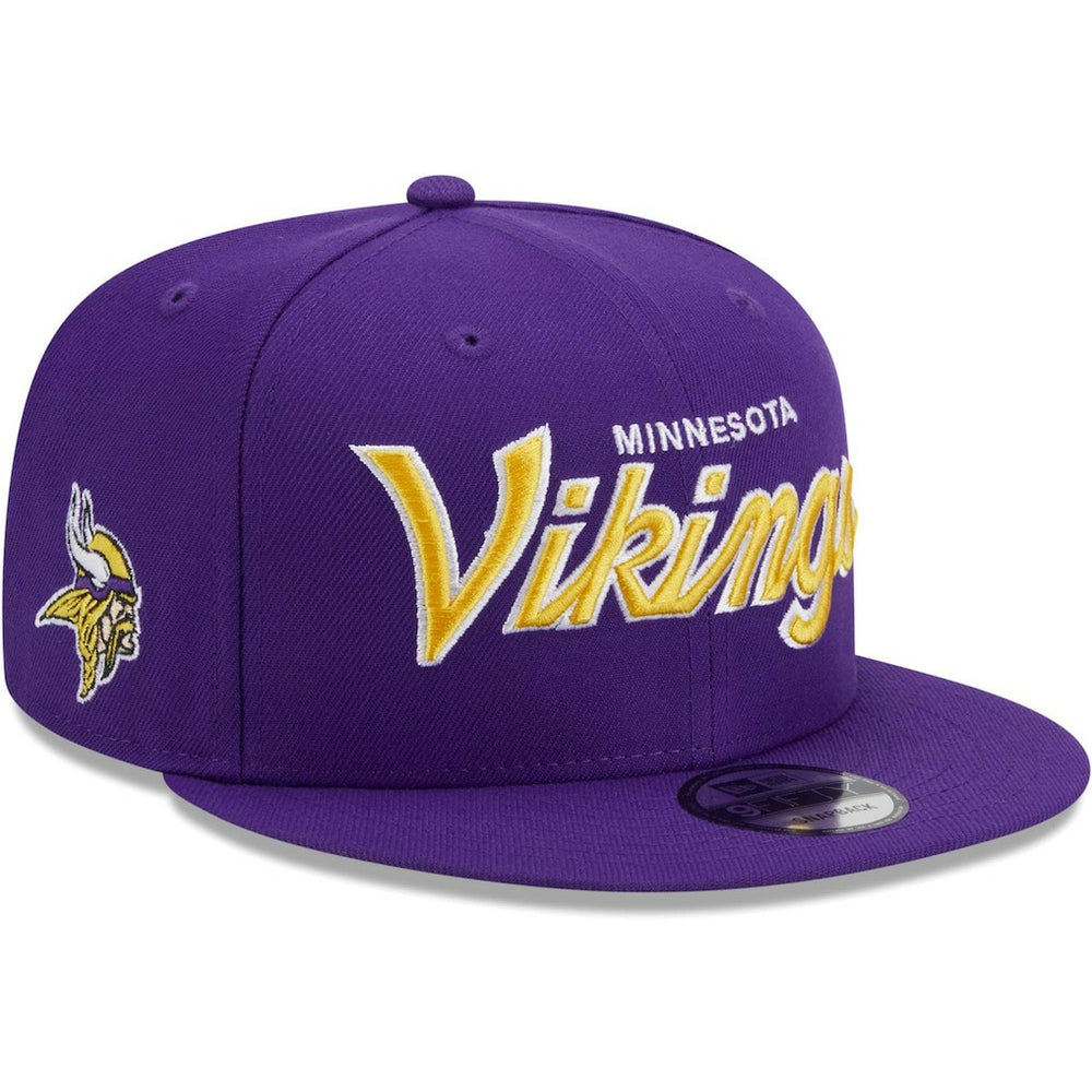 Minnesota Vikings New Era Main Script 9FIFTY Snapback Hat Purple | NFL