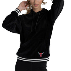 Chicago Bulls Lusso Women's Nellie Oversized Velour Pullover Hoodie Black - NBA