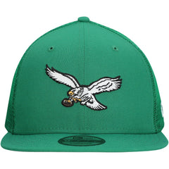 Philadelphia Eagles New Era Throwback Main Trucker 9FIFTY Snapback Hat Kelly Green | NFL