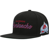 Colorado Avalanche Mitchell & Ness Core Team Script 2.0 Snapback Hat - Black - NHL