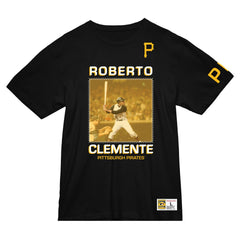 Roberto Clemente Pittsburgh Pirates Mitchell & Ness Cooperstown Collection Heavyweight Premium Player Vintage Logo T-Shirt - MLB
