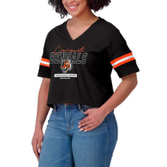 Cincinnati Bengals WEAR by Erin Andrews Women's Color Block Boxy Modest Crop V-Neck T-Shirt Black | NFL