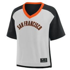 San Francisco Giants Fanatics Oversized Race To Win V-Neck T-Shirt - MLB
