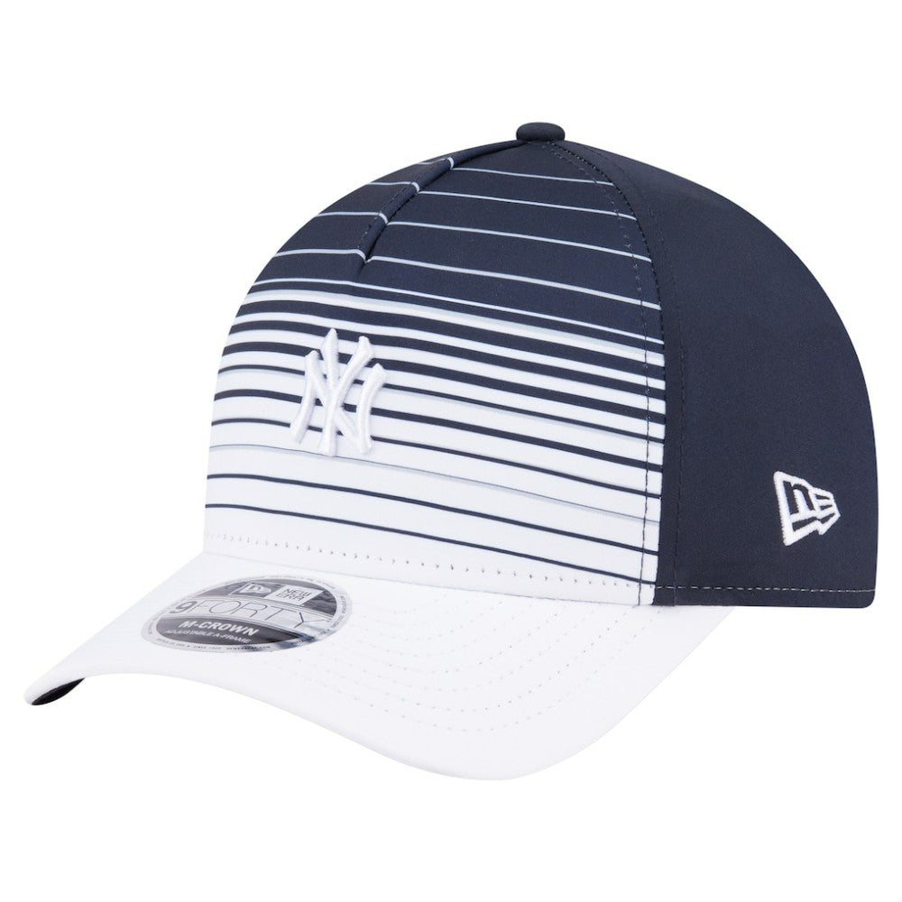 New York Yankees New Era Gradient 9FORTY M-Crown Adjustable Hat - MLB