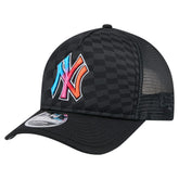 New York Yankees New Era Gradient 9FORTY A-Frame M-Crown Trucker Adjustable Hat - MLB