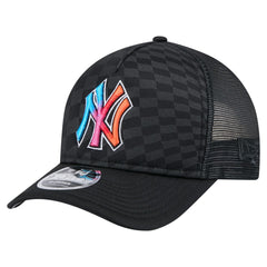New York Yankees New Era Gradient 9FORTY A-Frame M-Crown Trucker Adjustable Hat - MLB