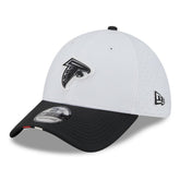 Atlanta Falcons New Era 2025 NFL Training Camp 39THIRTY Flex Hat White/Black | NFL