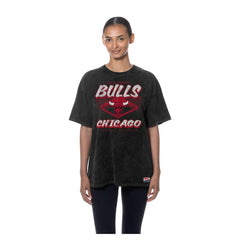 Chicago Bulls Women's Throwback Mineral Wash Oversized T-Shirt Black - NBA