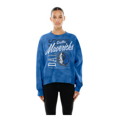 Dallas Mavericks Women's Boxy Throwback Mineral Wash Sweatshirt Blue - NBA