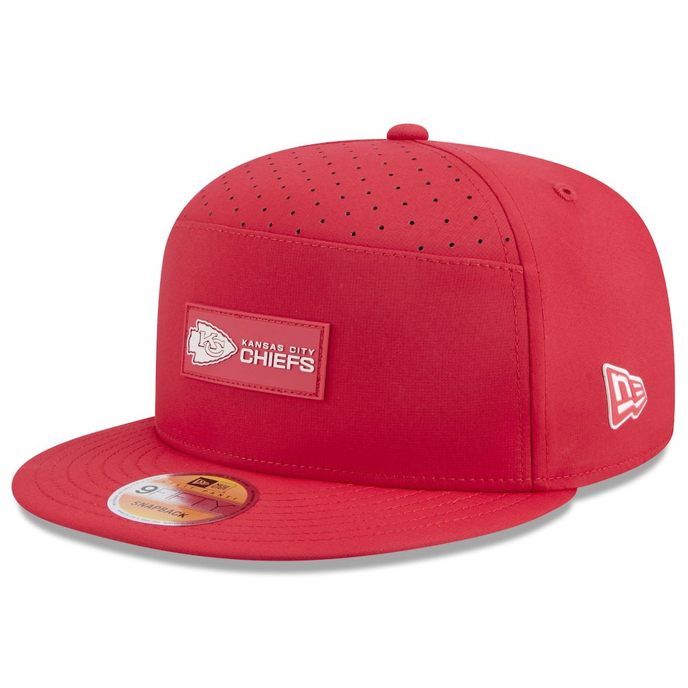 Kansas City Chiefs New Era 2025 Sideline Split Panel 9FIFTY Snapback Hat Red | NFL