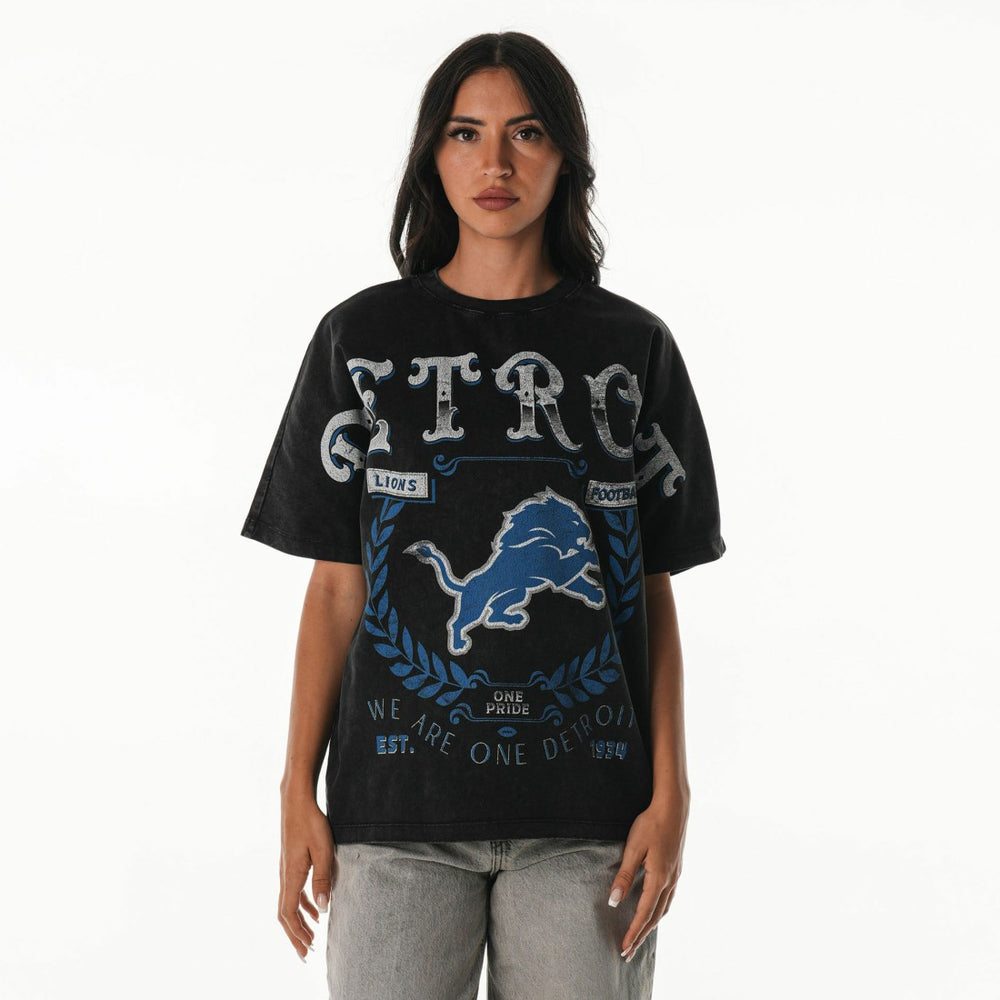 Detroit Lions The Wild Collective Women's Oversized Laurel Graphic Dolman T-Shirt Black | NFL