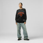 Chicago Bears Women's Delineate Mineral Wash Crewneck Sweatshirt Black | Mitchell & Ness