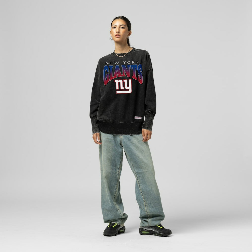 New York Giants Women's Delineate Mineral Wash Crewneck Sweatshirt Black | Mitchell & Ness
