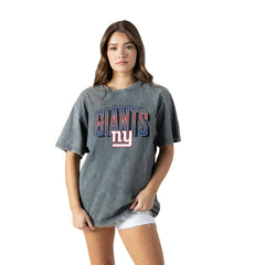 New York Giants Gameday Couture Women's Peak Performance Oversized Snow Wash T-Shirt Gray | NFL