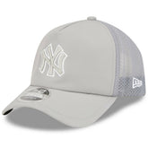 New York Yankees New Era 2026 Batting Practice Apex 9FORTY Adjustable Trucker Hat - MLB