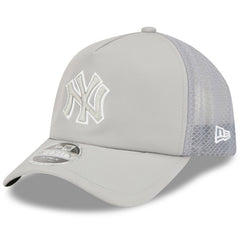 New York Yankees New Era 2026 Batting Practice Apex 9FORTY Adjustable Trucker Hat - MLB