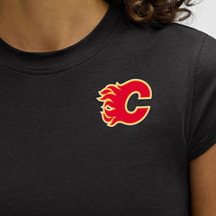 Calgary Flames lululemon Women's Cates T-Shirt - Black - NHL