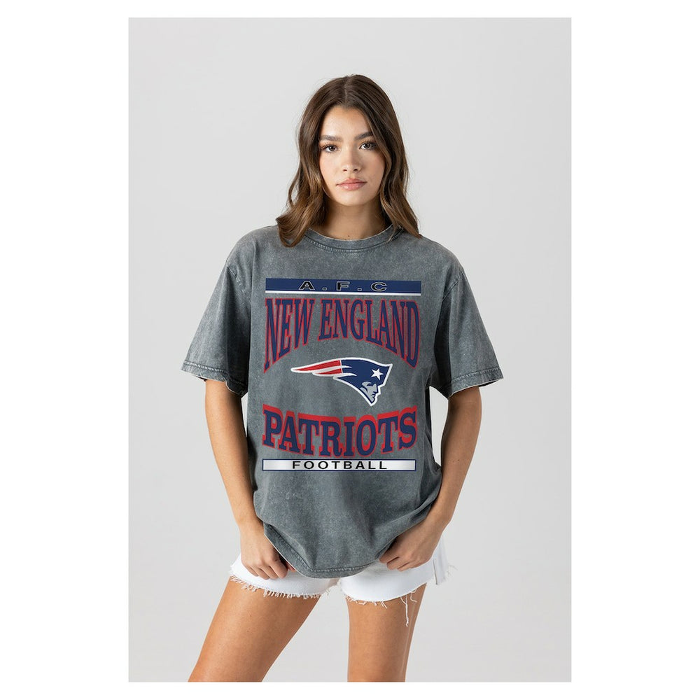 New England Patriots Gameday Couture Women's Oversized Classic Grind Washed T-Shirt Gray | NFL