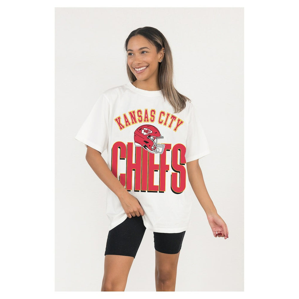 Kansas City Chiefs Gameday Couture Women's Oversized Classic Fierce Focus T-Shirt White | NFL
