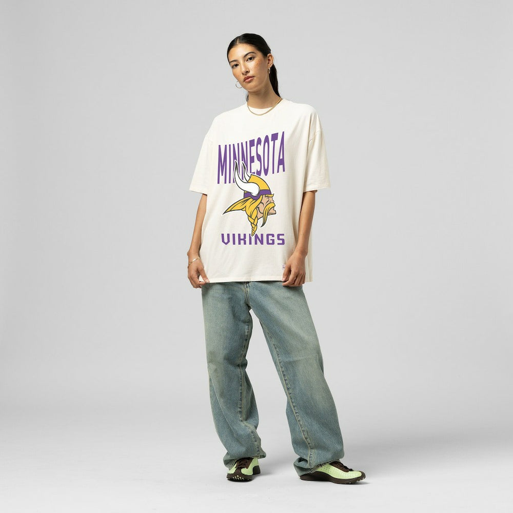 Minnesota Vikings Women's Logo Rise Boyfriend T-Shirt Cream | Mitchell & Ness