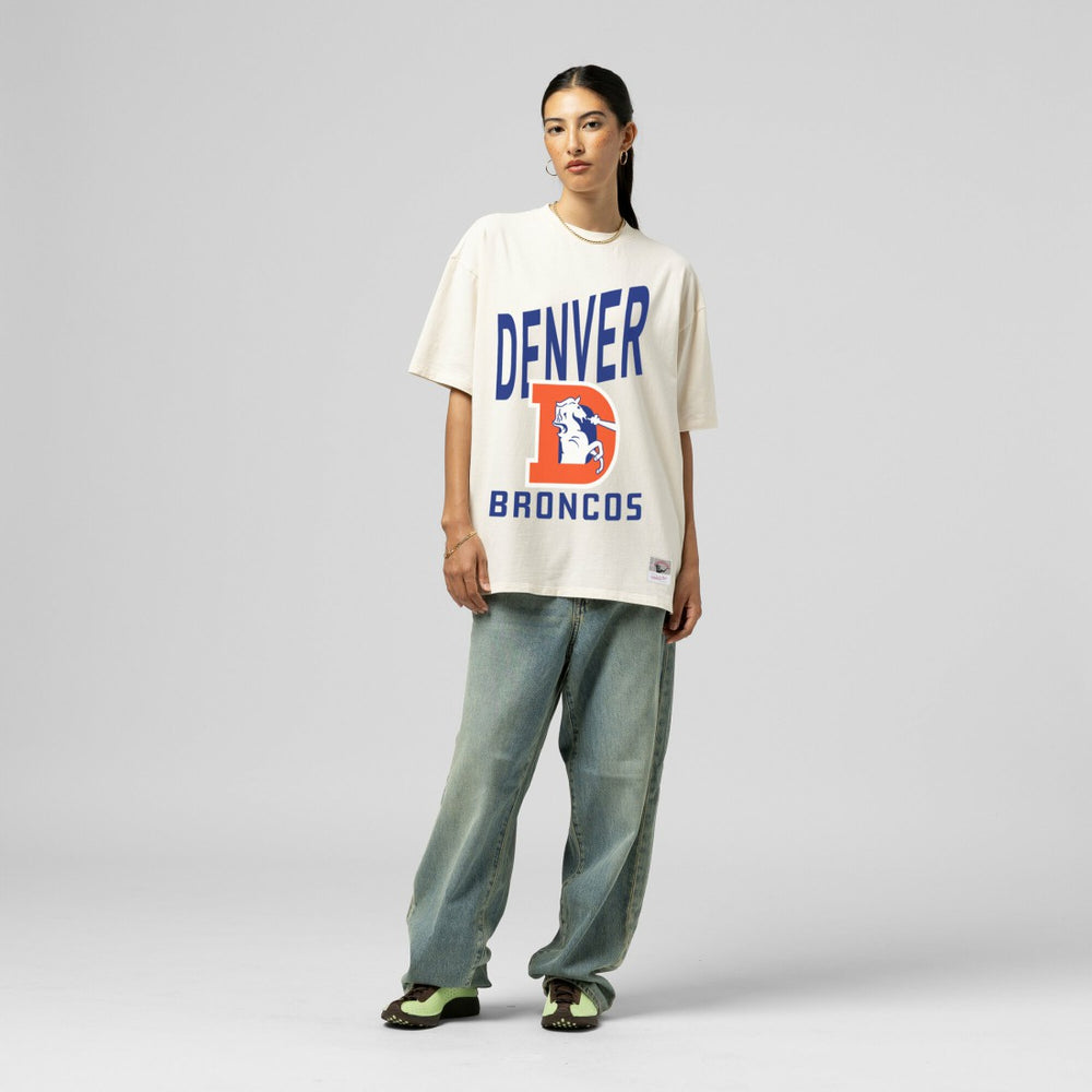 Denver Broncos Women's Logo Rise Boyfriend T-Shirt Cream | Mitchell & Ness