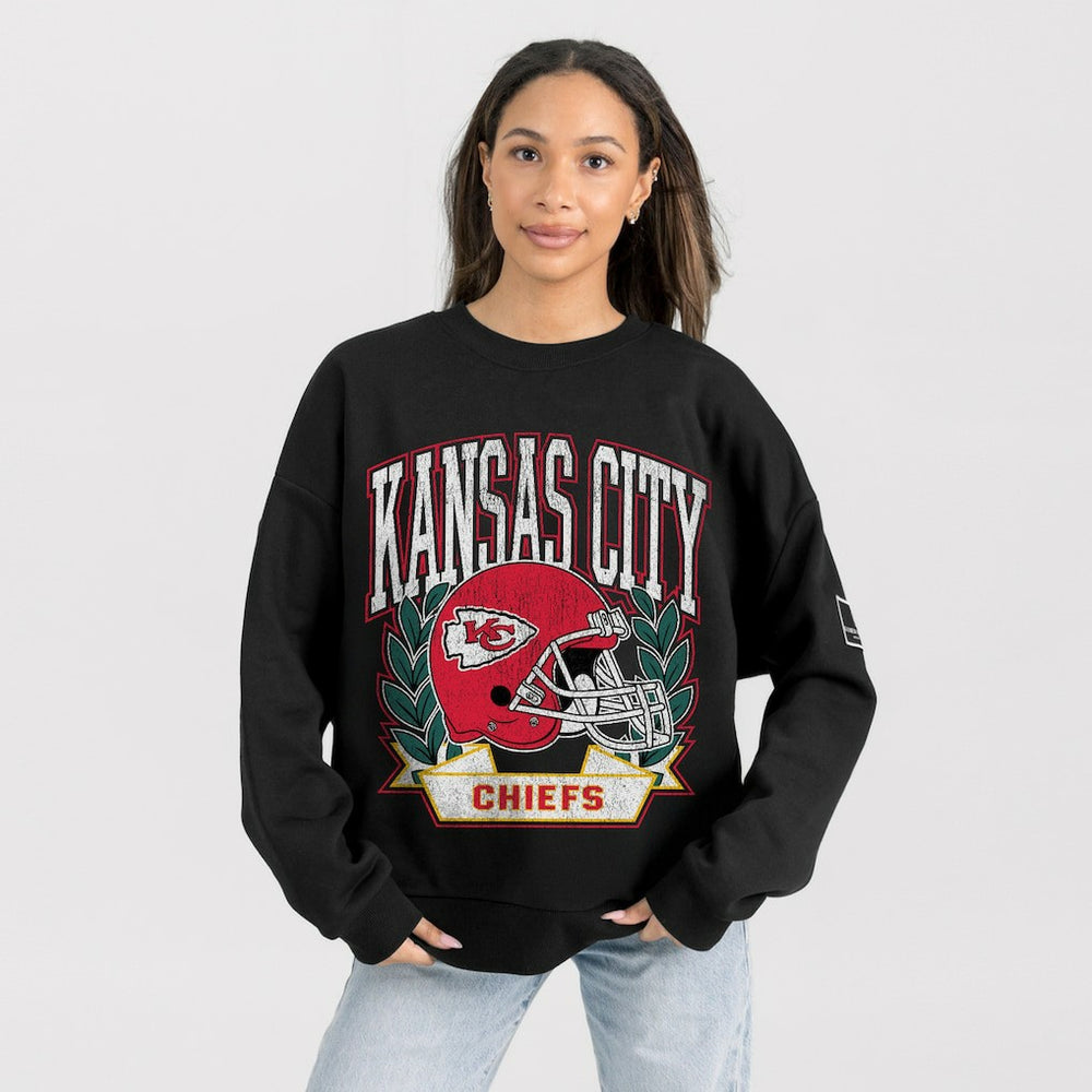 Kansas City Chiefs Gameday Couture Women's Oversized Victory Lane Black Label Premium Fleece Sweatshirt Black | NFL