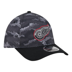 Detroit Red Wings New Era Zero Dark 39THIRTY Flex Hat - Black - NHL
