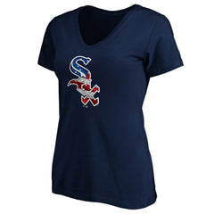 Chicago White Sox Logo Women's Banner Wave V-Neck T-Shirt - MLB