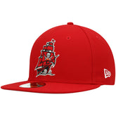 Tampa Bay Buccaneers New Era Omaha 59FIFTY Fitted Hat Red | NFL