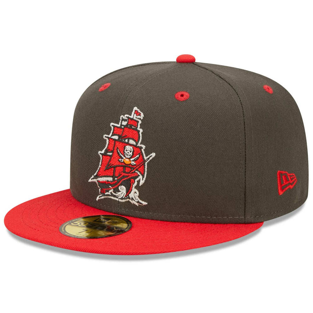 Tampa Bay Buccaneers New Era Flipside 2Tone 59FIFTY Fitted Hat Pewter/Red | NFL