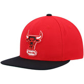 Chicago Bulls Hardwood Classics Team Two-Tone 2.0 Snapback Hat Red/Black - NBA