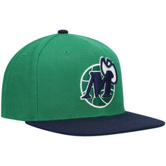 Dallas Mavericks Hardwood Classics Team Two-Tone 2.0 Snapback Hat Green/Navy - NBA