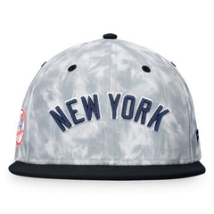 New York Yankees Fanatics Smoke Dye Fitted Hat - MLB