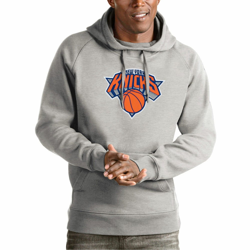 New York Knicks Antigua Team Logo Victory Pullover Hoodie Heather Gray - NBA