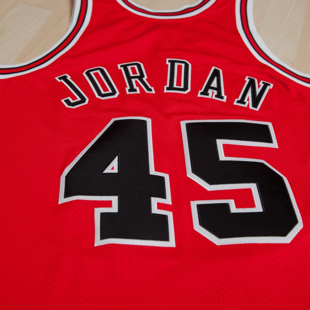Chicago Bulls Michael Jordan 1994-95 Road 45 Authentic Jersey Red Mens - NBA