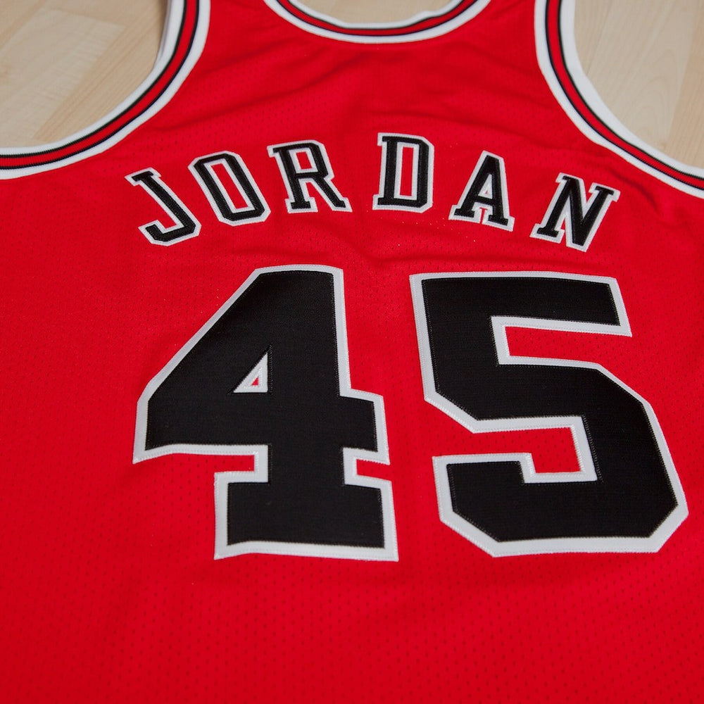 Chicago Bulls Michael Jordan 1994-95 Road 45 Authentic Jersey Red Mens - NBA
