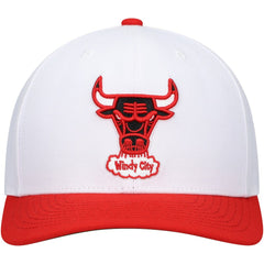 Chicago Bulls Hardwood Classics Core 2-Tone 2.0 Pro Snapback Hat White/Red - NBA