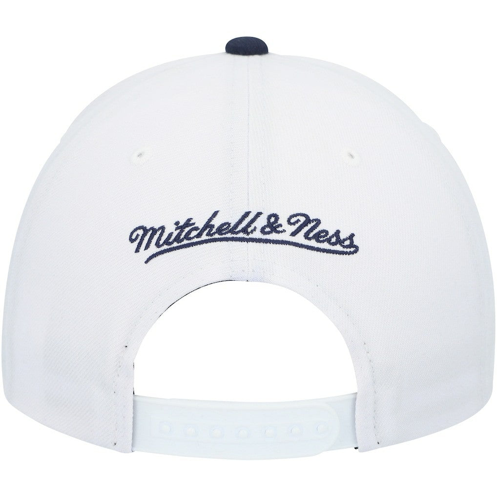 Dallas Mavericks Hardwood Classics Core 2-Tone 2.0 Pro Snapback Hat White/Navy - NBA