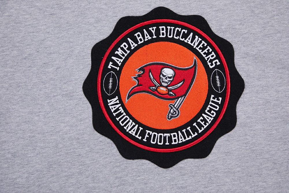 Tampa Bay Buccaneers Pro Standard Crest Emblem Pullover Sweatshirt Heather Gray | NFL