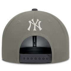New York Yankees Nike Pro Dri-FIT Snapback Hat - MLB