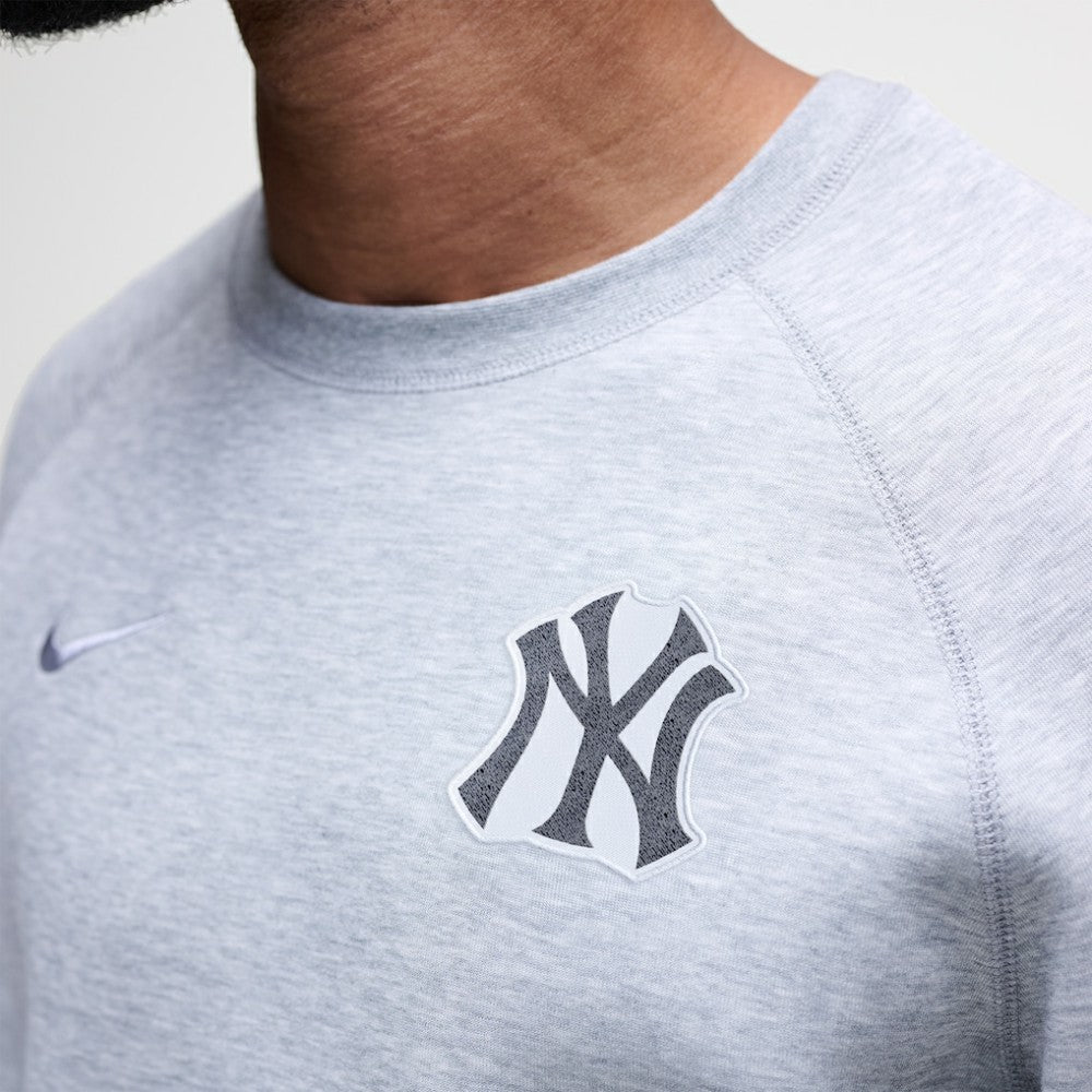 New York Yankees Nike Tech Fleece Raglan Sweatshirt - MLB