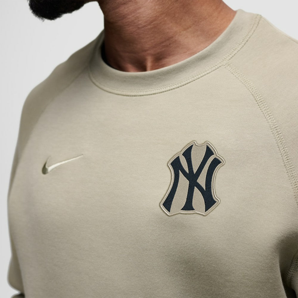 New York Yankees Nike Tech Fleece Raglan Sweatshirt - MLB