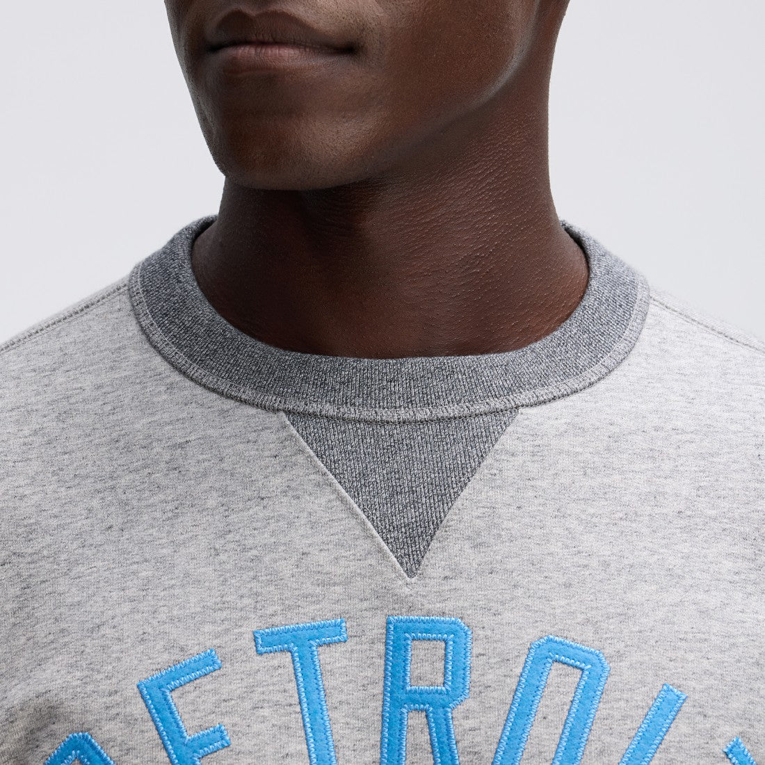 Detroit Lions IconicFleece Pocket Sweatshirt Heather Gray | Fanatics