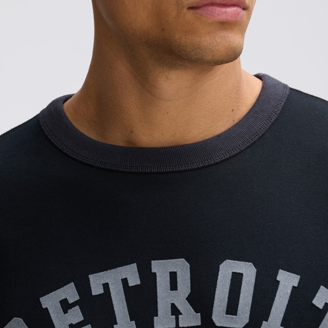 Detroit Lions IconicFleece Short Sleeve Sweatshirt Black | Fanatics