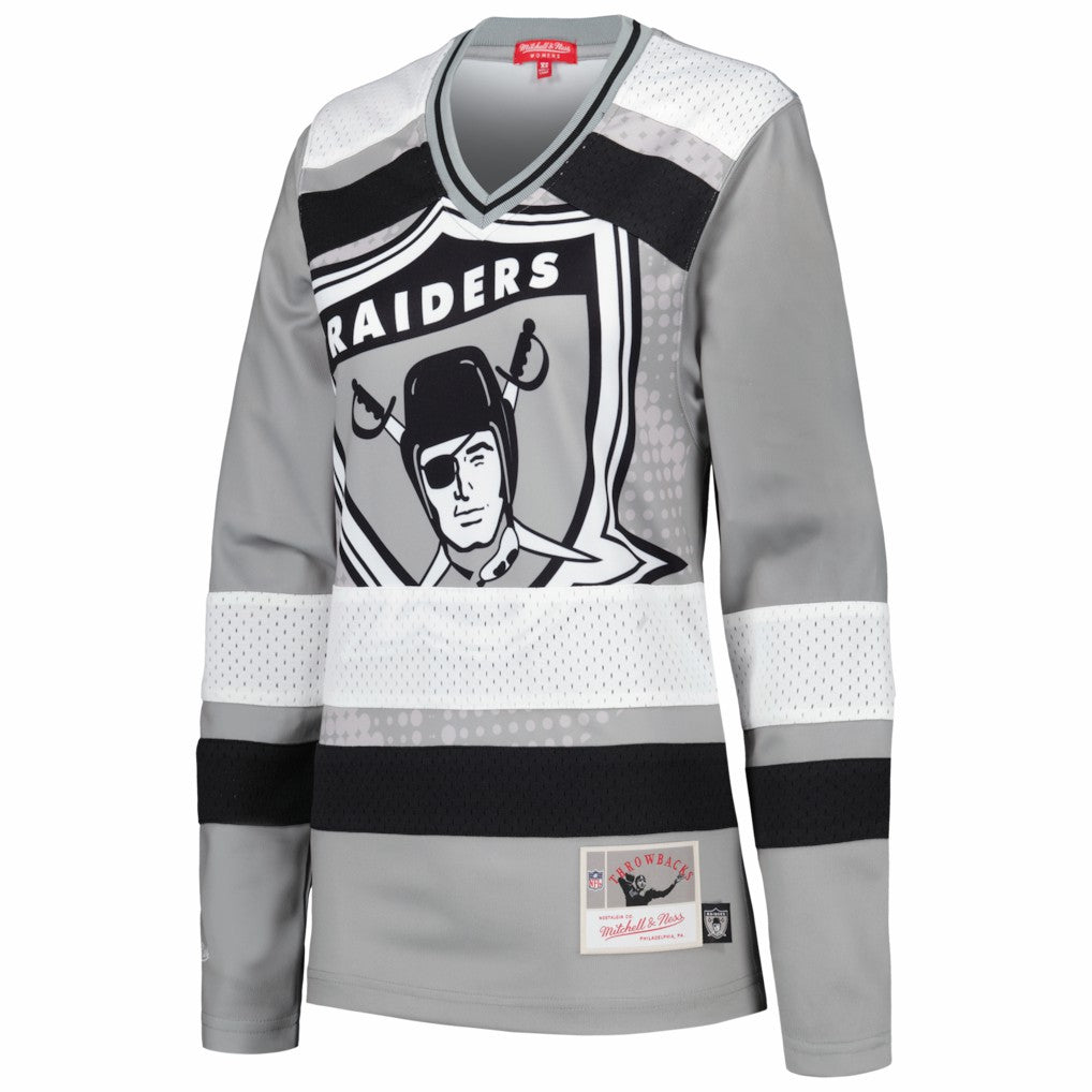 Las Vegas Raiders Women's Big Face 7.0 Long Sleeve Jersey T-Shirt Silver | Mitchell & Ness