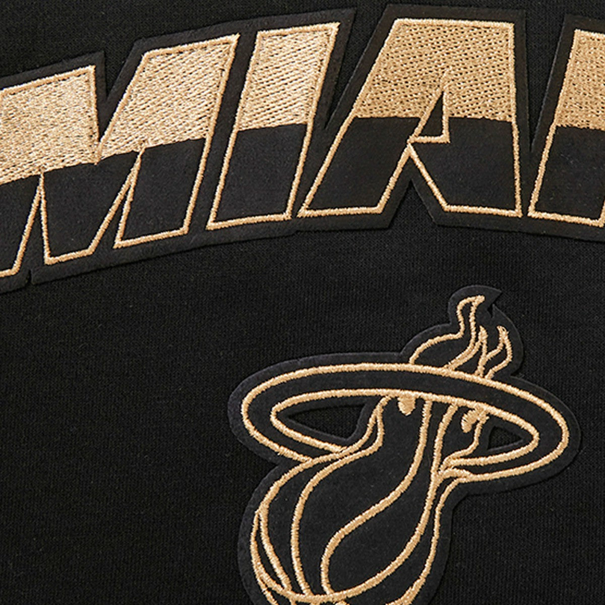 Miami Heat Pro Standard Women's Glam Cropped Pullover Sweatshirt - Black - NBA