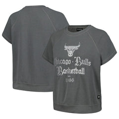 Chicago Bulls The Wild Collective Women's Embroidered Fleece Raglan Short Sleeve Pullover Sweatshirt Gray - NBA