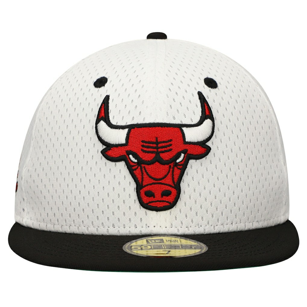 Chicago Bulls Throwback 2Tone 59FIFTY Fitted Hat White/Black - NBA