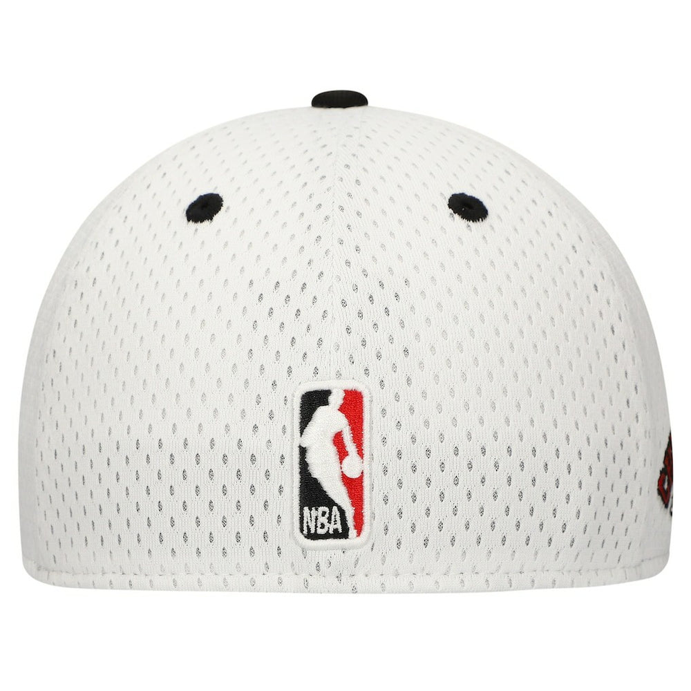 Chicago Bulls Throwback 2Tone 59FIFTY Fitted Hat White/Black - NBA
