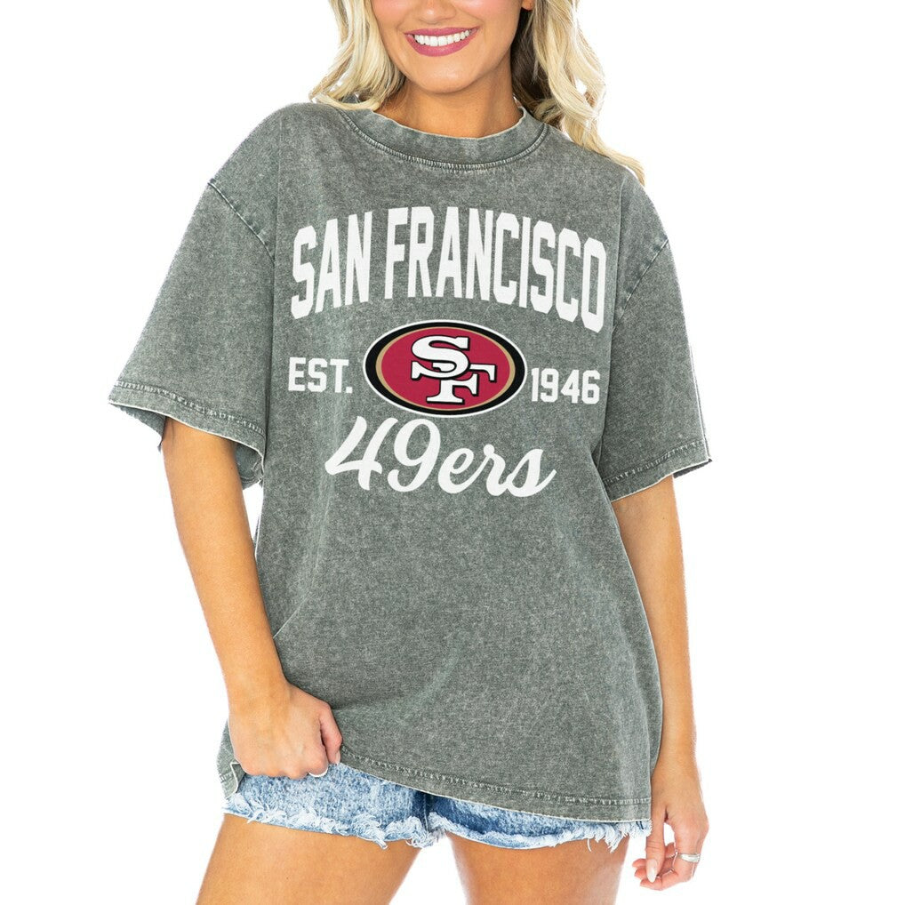 San Francisco 49ers Gameday Couture Women's Tackle Titan Boyfriend Washed T-Shirt Gray | NFL